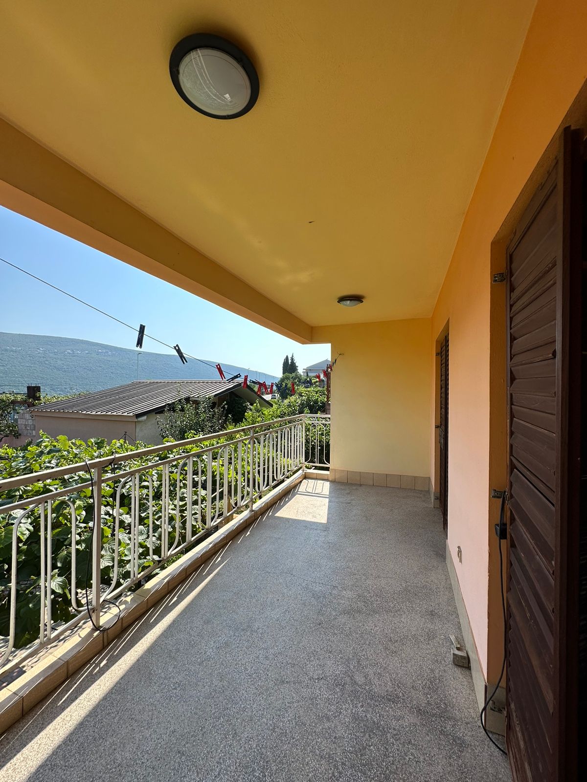 Image of House - 3 Bedrooms - 2 Bathrooms for Sale in Herceg-Novi-Djenovici-Montenegro, Image 10